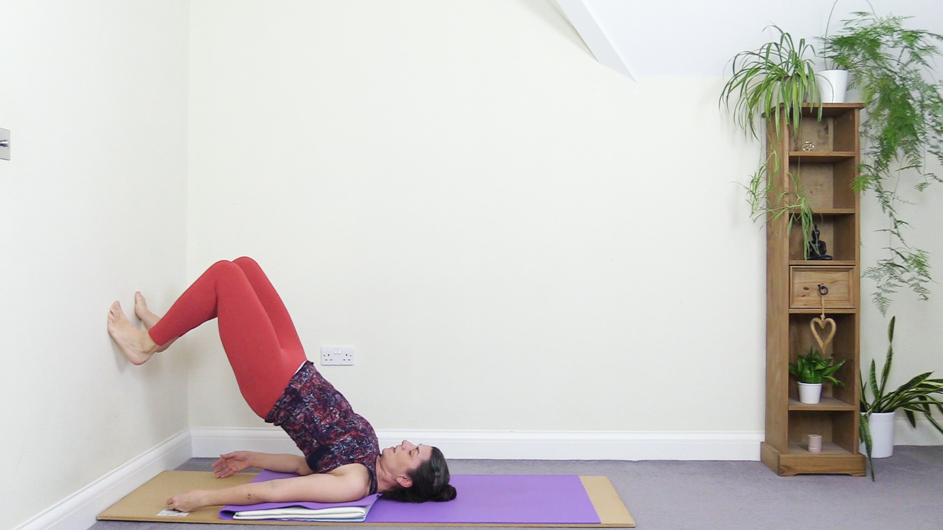 shoulderstand-wall-tutorial